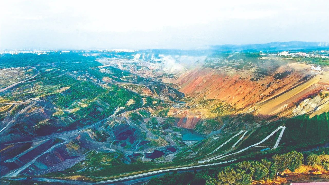 科技赋能“黑色伤疤”变身“生态绿肺”